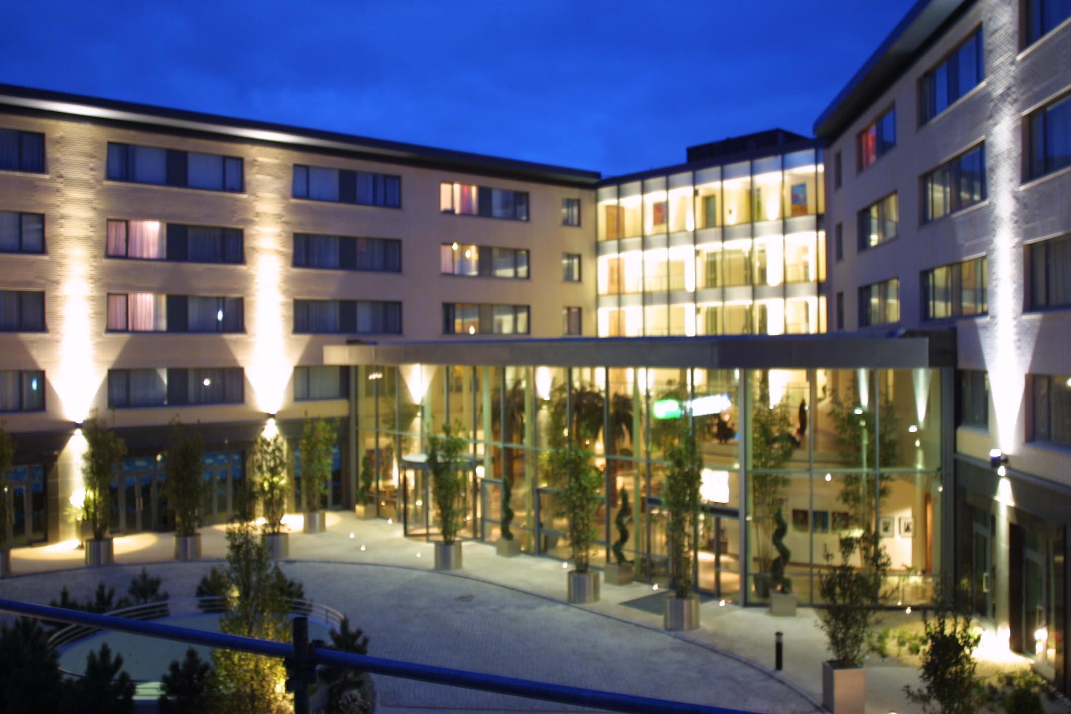 The Galmont Hotel & Spa Голуей Екстериор снимка