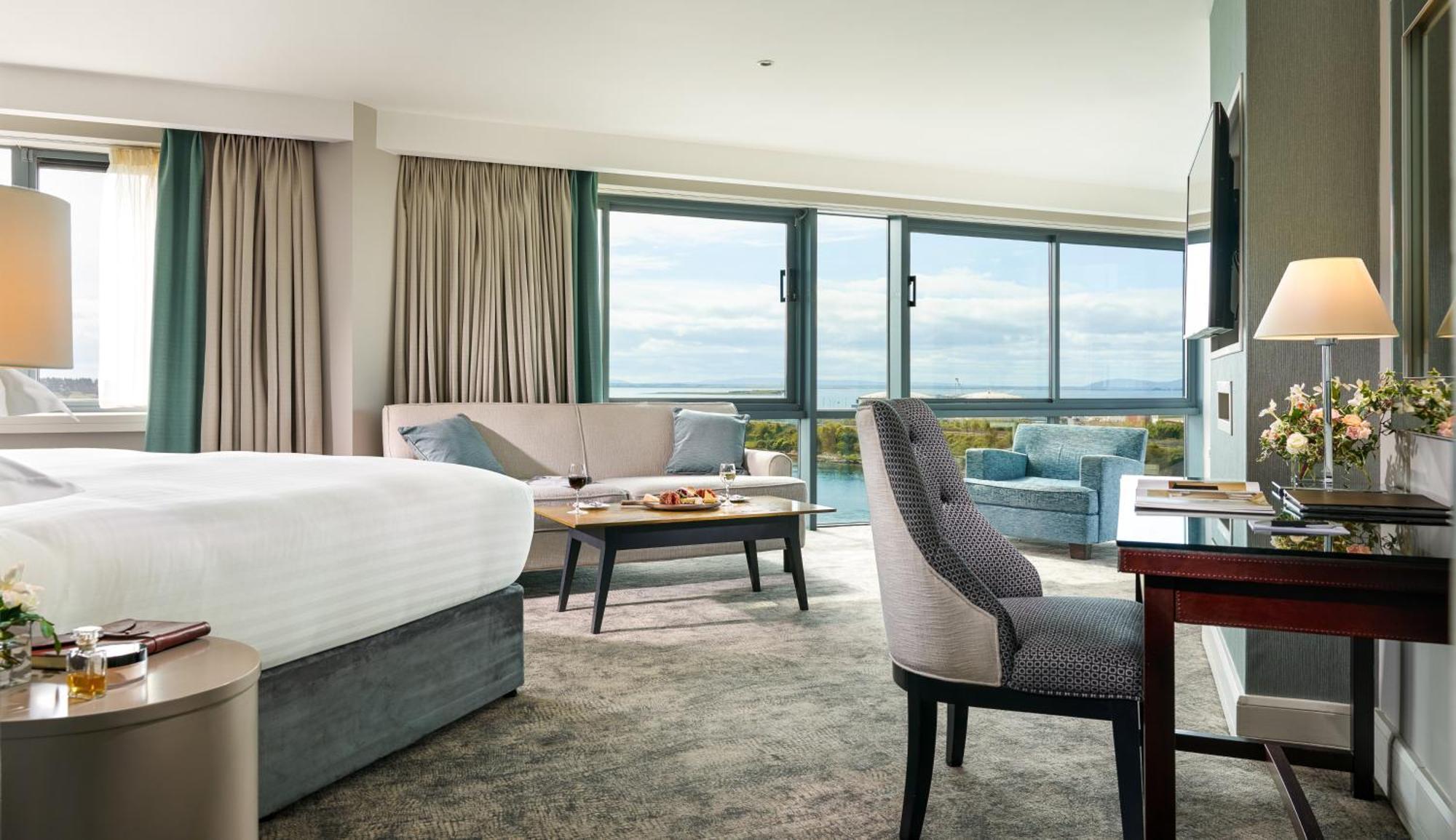 The Galmont Hotel & Spa Голуей Екстериор снимка