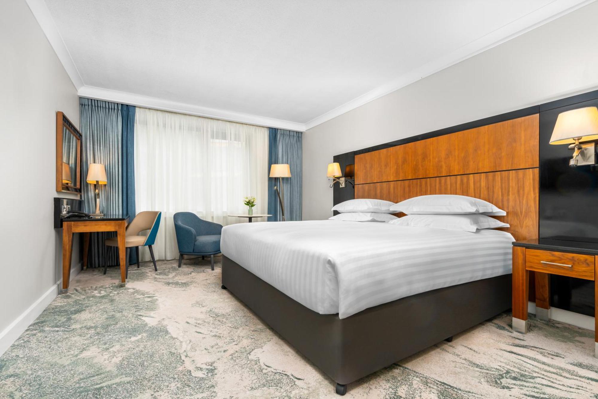 The Galmont Hotel & Spa Голуей Екстериор снимка