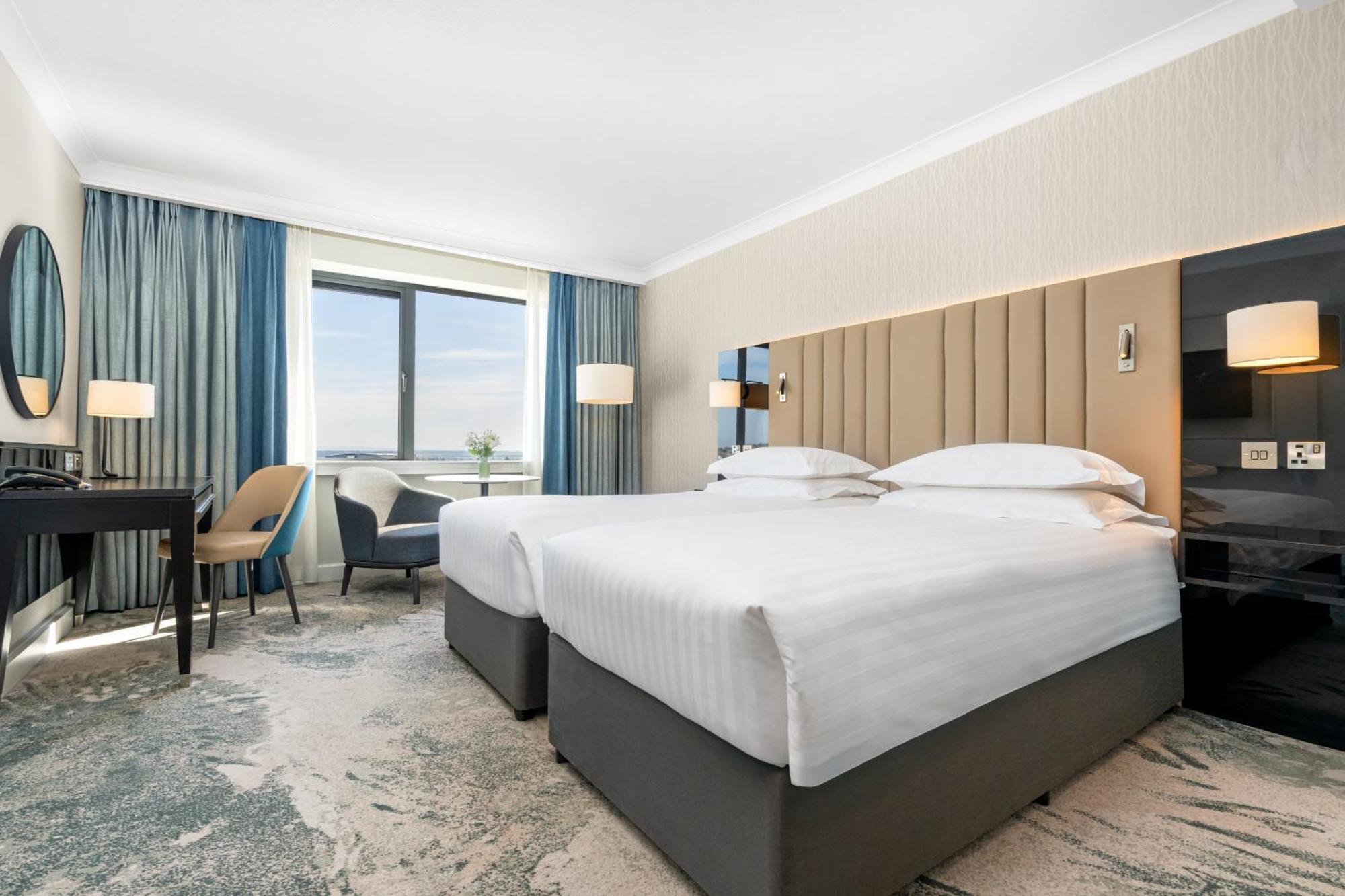 The Galmont Hotel & Spa Голуей Екстериор снимка