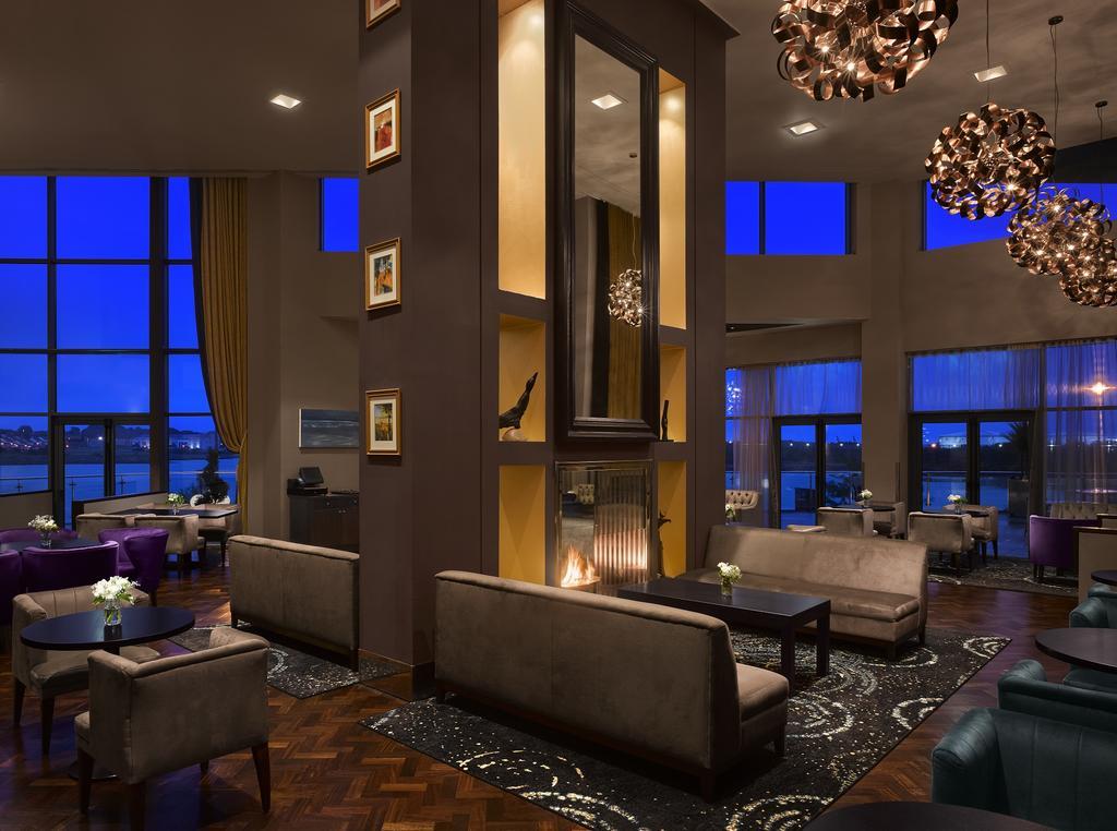 The Galmont Hotel & Spa Голуей Екстериор снимка